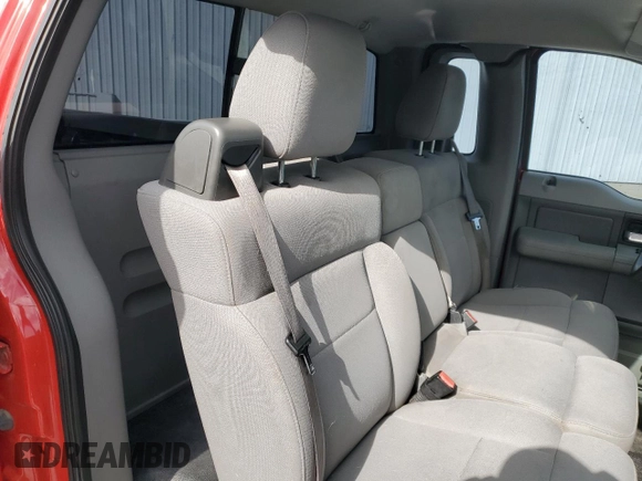 2006 Ford F-150 STX с VIN 1FTRF02266KD62481, выставлен на аукционе Copart как лот 52048815 с пробегом 146 136 миль миль и Списание • Salvage title. История ставок и продаж доступна на DreamBid. Изображение 10.