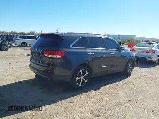 2018 Kia Sorento EX with VIN 5XYPH4A52JG384044, listed as a IAAI auction lot 40906245 with 109,389 mi miles and . Bid and sale history available at DreamBid. Image 4.