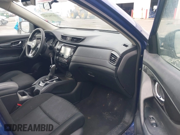 2018 Nissan Rogue SV z VIN KNMAT2MV1JP549695, wystawiony jako IAAI lot #41791393 z przebiegiem 66 856 mil mil oraz . Historia ofert i sprzedaży dostępna na DreamBid. Obrazek 5.