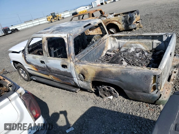 2006 GMC Sierra 1500 SLT with VIN 2GTEK13T661243028, listed as a Copart auction lot 54254475 with Not Provided miles and Salvage Title. Bid and sale history available at carsss.com. Image 2.