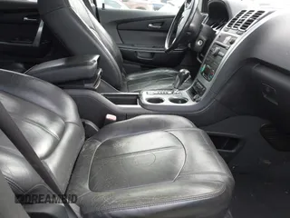 2008 GMC Acadia SLT2 with VIN 1GKER33708J117593, listed as a IAAI auction lot 41494715 with 245,279 mi miles. Bid and sale history available at carsss.com. Image 5.