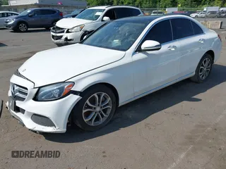 2017 Mercedes-Benz C 300 с VIN 55SWF4KB8HU208704, выставлен на аукционе IAAI как лот 42051688 с пробегом 108 835 миль миль и . История ставок и продаж доступна на DreamBid. Изображение 2.