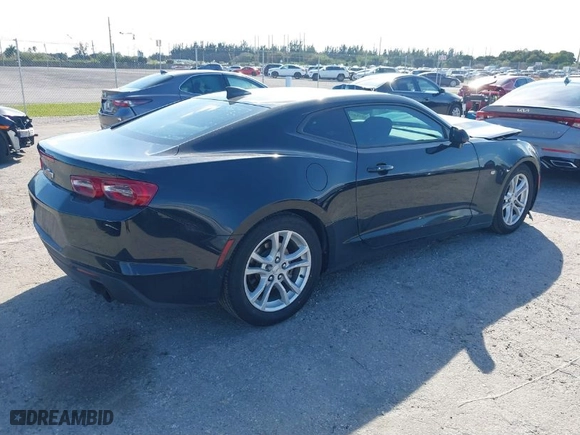 2020 Chevrolet Camaro 1LT with VIN 1G1FB1RX1L0133714, listed as a IAAI auction lot 41514922 with NaN miles. Bid and sale history available at carsss.com. Image 4.