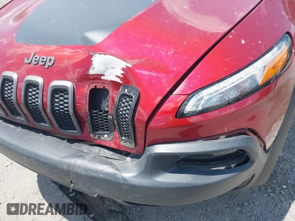 2017 Jeep Cherokee Trailhawk L Plus с VIN 1C4PJMBS4HD217640, выставлен на аукционе IAAI как лот 42546332 с пробегом 58 141 миль миль и . История ставок и продаж доступна на DreamBid. Изображение 6.