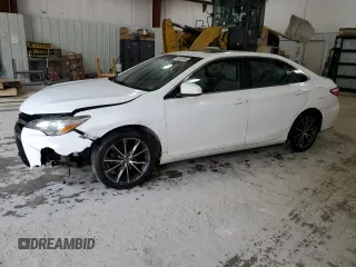 2017 Toyota Camry XLE z VIN 4T1BF1FK9HU302229, wystawiony jako Copart lot #58951505 z przebiegiem 225 719 mil mil oraz Szkoda całkowita • Salvage title. Historia ofert i sprzedaży dostępna na DreamBid. Obrazek 1.