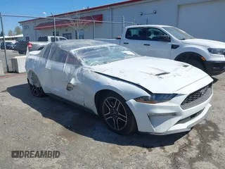 2022 Ford Mustang EcoBoost with VIN 1FATP8UH3N5113903, listed as a IAAI auction lot 39738627 with 33,463 mi miles. Bid and sale history available at carsss.com. Image 1.