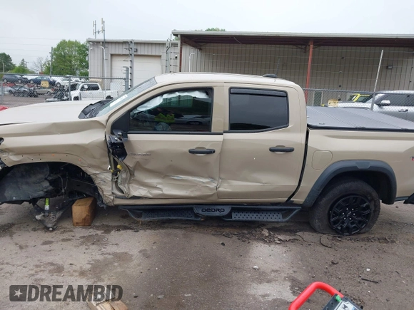 2024 Chevrolet Colorado 4WD Trail Boss with VIN 1GCPTEEK2R1155752, listed as a IAAI auction lot 42211659 with 28,428 mi miles and . Bid and sale history available at DreamBid. Image 15.
