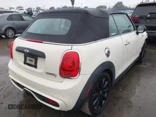 2016 MINI Convertible S z VIN WMWWG9C52G3C21934, wystawiony jako IAAI lot #41569029 z przebiegiem 102 042 mil mil oraz . Historia ofert i sprzedaży dostępna na DreamBid. Obrazek 4.