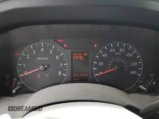 2018 Nissan NV Cargo SV z VIN 1N6AF0LY5JN805076, wystawiony jako Copart lot #56112895 z przebiegiem 229 785 mil mil oraz Tytuł czysty. Historia ofert i sprzedaży dostępna na DreamBid. Obrazek 9.