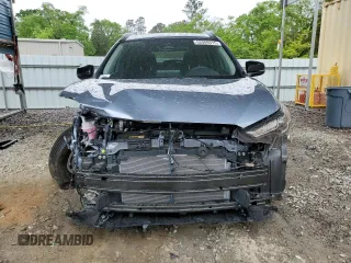 2025 Toyota Corolla Cross LE z VIN 7MUCAAAG6SV124727, wystawiony jako Copart lot #52089315 z przebiegiem 3 565 mil mil oraz Szkoda całkowita • Salvage title. Historia ofert i sprzedaży dostępna na DreamBid. Obrazek 5.