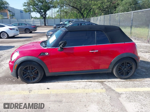 2014 MINI Convertible S с VIN WMWZP3C50ET298497, выставлен на аукционе IAAI как лот 42345812 с пробегом 119 921 миль миль и . История ставок и продаж доступна на DreamBid. Изображение 14.