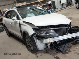 2016 Lincoln MKX Reserve with VIN 2LMPJ8LR3GBL71232, listed as a IAAI auction lot 41698653 with 1 mi miles. Bid and sale history available at carsss.com. Image 1.