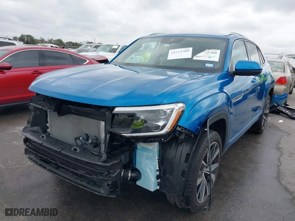 2024 Volkswagen Atlas Cross Sport 2.0T SEL Premium R-Line with VIN 1V2FE2CA5RC237105, listed as a IAAI auction lot 41515769 with 2,485 mi miles. Bid and sale history available at carsss.com. Image 20.