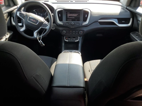 2024 GMC Terrain SLE z VIN 3GKALTEGXRL310583, wystawiony jako Copart lot #62014655 z przebiegiem 26 730 mil mil oraz Szkoda całkowita • Salvage title. Historia ofert i sprzedaży dostępna na DreamBid. Obrazek 8.