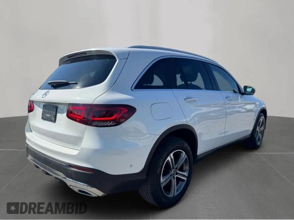 2021 Mercedes-Benz GLC 300 z VIN W1N0G8DB6MV300830, wystawiony jako Copart lot #61652945 z przebiegiem 135 882 mil mil oraz Czysty tytuł • Clean title. Historia ofert i sprzedaży dostępna na DreamBid. Obrazek 4.