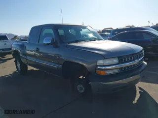 2001 Chevrolet Silverado 1500 LT with VIN 1GCEK19T41Z180650, listed as a IAAI auction lot 41457250 with 151,297 mi miles. Bid and sale history available at carsss.com. Image 1.