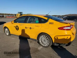 2015 Ford Fusion S Hybrid with VIN 3FA6P0UUXFR140915, listed as a Copart auction lot 45393535 with 258,208 mi miles and Clean Title. Bid and sale history available at carsss.com. Image 2.