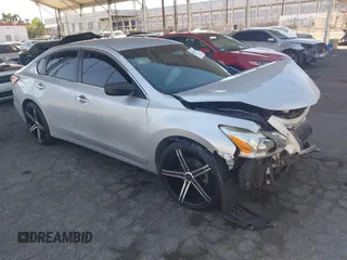 2014 Nissan Altima SL with VIN 1N4AL3AP8EN335614, listed as a IAAI auction lot 42620323 with 121,080 mi miles and . Bid and sale history available at DreamBid. Image 1.