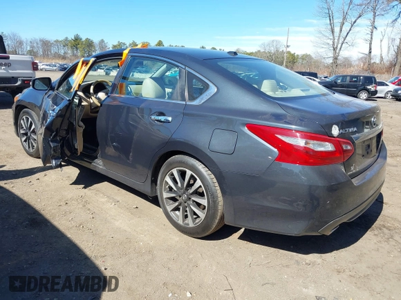 2018 Nissan Altima SR with VIN 1N4AL3AP6JC208575, listed as a IAAI auction lot 41725408 with 115,406 mi miles and . Bid and sale history available at DreamBid. Image 3.