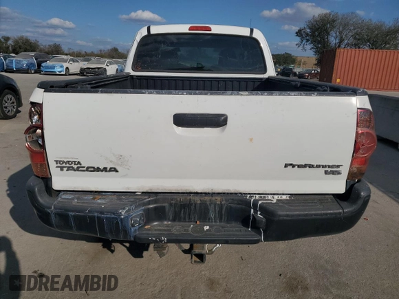 2013 Toyota Tacoma PreRunner with VIN 5TFTU4GN6DX041921, listed as a Copart auction lot 44636685 with 209,818 mi miles and Clean Title. Bid and sale history available at carsss.com. Image 6.