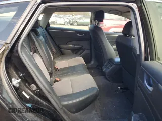 2018 Honda Clarity Plug-In Hybrid with VIN JHMZC5F13JC003825, listed as a Copart auction lot 39572674 with 49,553 mi miles. Bid and sale history available at carsss.com. Image 10.