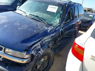 2002 Chevrolet Suburban LS with VIN 3GNEC16ZX2G275244, listed as a IAAI auction lot 41486081 with 1 mi miles. Bid and sale history available at carsss.com. Image 6.