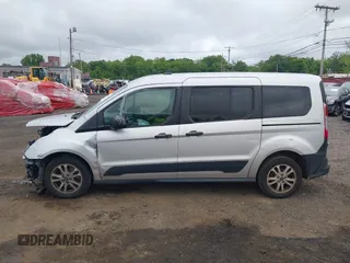 2020 Ford Transit Connect XL z VIN NM0GS9E20L1446782, wystawiony jako IAAI lot #42308995 z przebiegiem 112 926 mil mil oraz . Historia ofert i sprzedaży dostępna na DreamBid. Obrazek 14.