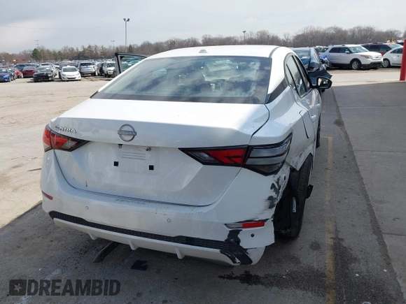 2025 Nissan Sentra SV with VIN 3N1AB8CV1SY214320, listed as a IAAI auction lot 41880034 with 3,895 mi miles. Bid and sale history available at carsss.com. Image 4.