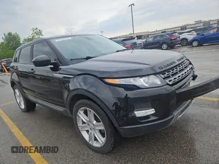 2015 Land Rover Range Rover Evoque Pure Plus z VIN SALVP2BG9FH036831, wystawiony jako Copart lot #57995375 z przebiegiem 93 848 mil mil oraz Szkody całkowita. Historia ofert i sprzedaży dostępna na DreamBid. Obrazek 1.
