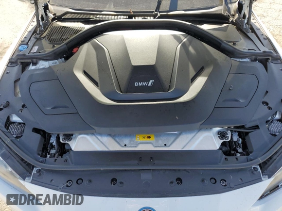 2022 BMW i4 eDrive40 with VIN WBY73AW09NFM42460, listed as a Copart auction lot 59141474 with 0 mi miles and Salvage Title. Bid and sale history available at carsss.com. Image 12.