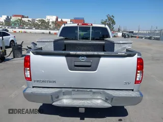 2014 Nissan Frontier SV z VIN 1N6AD0CU5EN741825, wystawiony jako IAAI lot #42510256 z przebiegiem 167 338 mil mil oraz . Historia ofert i sprzedaży dostępna na DreamBid. Obrazek 17.