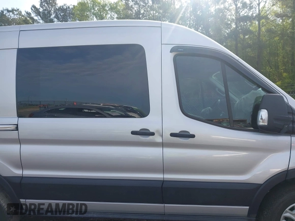 2020 Ford Transit Cargo with VIN 1FTBR1C84LKB15733, listed as a IAAI auction lot 42007832 with 61,182 mi miles. Bid and sale history available at carsss.com. Image 13.