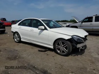 2013 Mercedes-Benz C 250 Sport с VIN WDDGF4HBXDR293035, выставлен на аукционе Copart как лот 60716965 с пробегом 102 726 миль миль и Списание • Salvage title. История ставок и продаж доступна на DreamBid. Изображение 4.