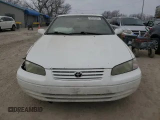 1998 Toyota Camry LE z VIN 4T1BF28K3WU068735, wystawiony jako Copart lot #44548355 z przebiegiem Nie podano mil oraz Szkoda całkowita • Salvage title. Historia ofert i sprzedaży dostępna na DreamBid. Obrazek 5.