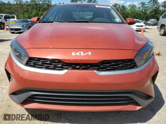 2022 Kia Forte LXS with VIN 3KPF24AD0NE460142, listed as a Copart auction lot 48759123 with 28,500 mi miles and Salvage Title. Bid and sale history available at DreamBid. Image 5.