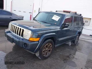 2007 Jeep Commander Sport z VIN 1J8HG48K67C686008, wystawiony jako IAAI lot #42251831 z przebiegiem 197 759 mil mil oraz . Historia ofert i sprzedaży dostępna na DreamBid. Obrazek 2.