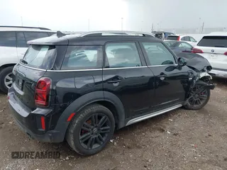 2022 MINI Countryman Cooper S with VIN WMZ83BR06N3N90333, listed as a IAAI auction lot 42629529 with 24,871 mi miles and . Bid and sale history available at DreamBid. Image 13.