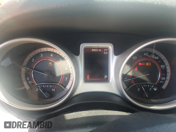 2018 Dodge Journey SXT with VIN 3C4PDCBB6JT310810, listed as a Copart auction lot 58407545 with 69,631 mi miles and Salvage title. Bid and sale history available at DreamBid. Image 9.