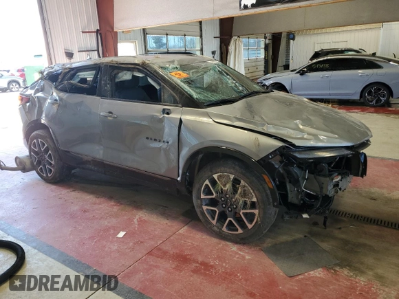 2023 Chevrolet Blazer RS с VIN 3GNKBKRSXPS147438, выставлен на аукционе Copart как лот 54538795 с пробегом Не указан миль и Списание • Salvage title. История ставок и продаж доступна на DreamBid. Изображение 4.