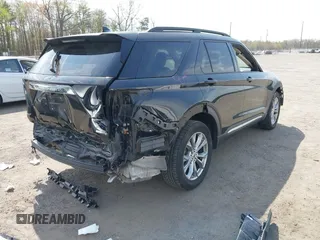 2020 Ford Explorer XLT with VIN 1FMSK8DH1LGB72160, listed as a IAAI auction lot 41992052 with 79,556 mi miles. Bid and sale history available at carsss.com. Image 4.