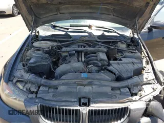 2006 BMW 3 Series 325i z VIN WBAVB13566KX48999, wystawiony jako IAAI lot #42724511 z przebiegiem 325 507 mil mil oraz . Historia ofert i sprzedaży dostępna na DreamBid. Obrazek 10.