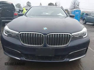 2019 BMW 7 Series 740i xDrive with VIN WBA7E4C52KGV70359, listed as a IAAI auction lot 41421504 with 55,734 mi miles and . Bid and sale history available at carsss.com. Image 12.