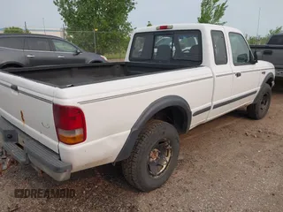 1994 Ford Ranger Splash с VIN 1FTCR15X2RPC57762, выставлен на аукционе IAAI как лот 42376736 с пробегом 244 959 миль миль и . История ставок и продаж доступна на DreamBid. Изображение 4.