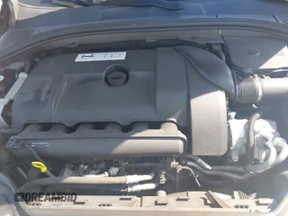 2013 Volvo XC60 T6 with VIN YV4902DZ2D2426548, listed as a IAAI auction lot 42063897 with 86,129 mi miles. Bid and sale history available at carsss.com. Image 10.