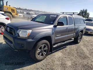 2014 Toyota Tacoma with VIN 5TFUX4ENXEX028945, listed as a Copart auction lot 44613395 with 133,157 mi miles and Salvage title. Bid and sale history available at DreamBid. Image 1.