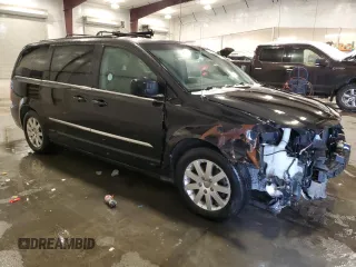 2016 Chrysler Town & Country Touring with VIN 2C4RC1BG5GR259811, listed as a Copart auction lot 44467255 with 208,365 mi miles and Clean Title. Bid and sale history available at DreamBid. Image 4.