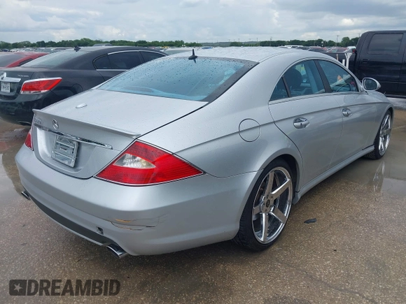 2006 Mercedes-Benz CLS 500 with VIN WDDDJ75X66A049015, listed as a IAAI auction lot 42240197 with 152,984 mi miles and . Bid and sale history available at DreamBid. Image 4.
