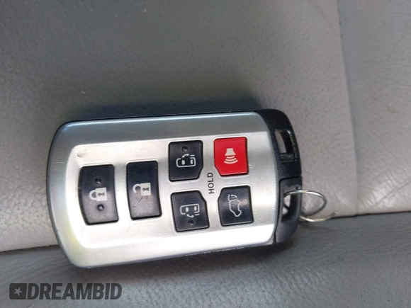2016 Toyota Sienna XLE with VIN 5TDYK3DC4GS748888, listed as a IAAI auction lot 42605968 with 164,811 mi miles and . Bid and sale history available at DreamBid. Image 11.