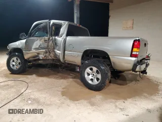 2000 Chevrolet Silverado 1500 with VIN 2GCEC19V4Y1262640, listed as a Copart auction lot 85841844 with 0 mi miles and Non Repairable. Bid and sale history available at carsss.com. Image 2.