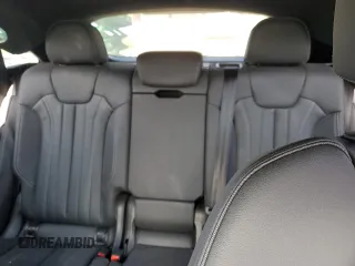 2022 Audi Q5 Sportback S line Premium Plus z VIN WA15ABFYXN2084829, wystawiony jako Copart lot #56194865 z przebiegiem Nie podano mil oraz Szkoda całkowita • Salvage title. Historia ofert i sprzedaży dostępna na DreamBid. Obrazek 10.
